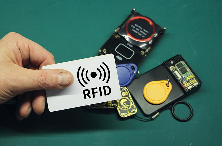 Initiez-vous au pentest NFC sans vous ruiner !